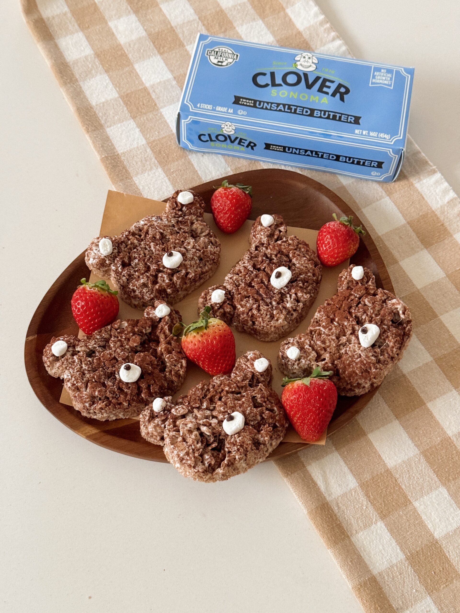 Chocolate Bear Rice Krispy Treats - Clover