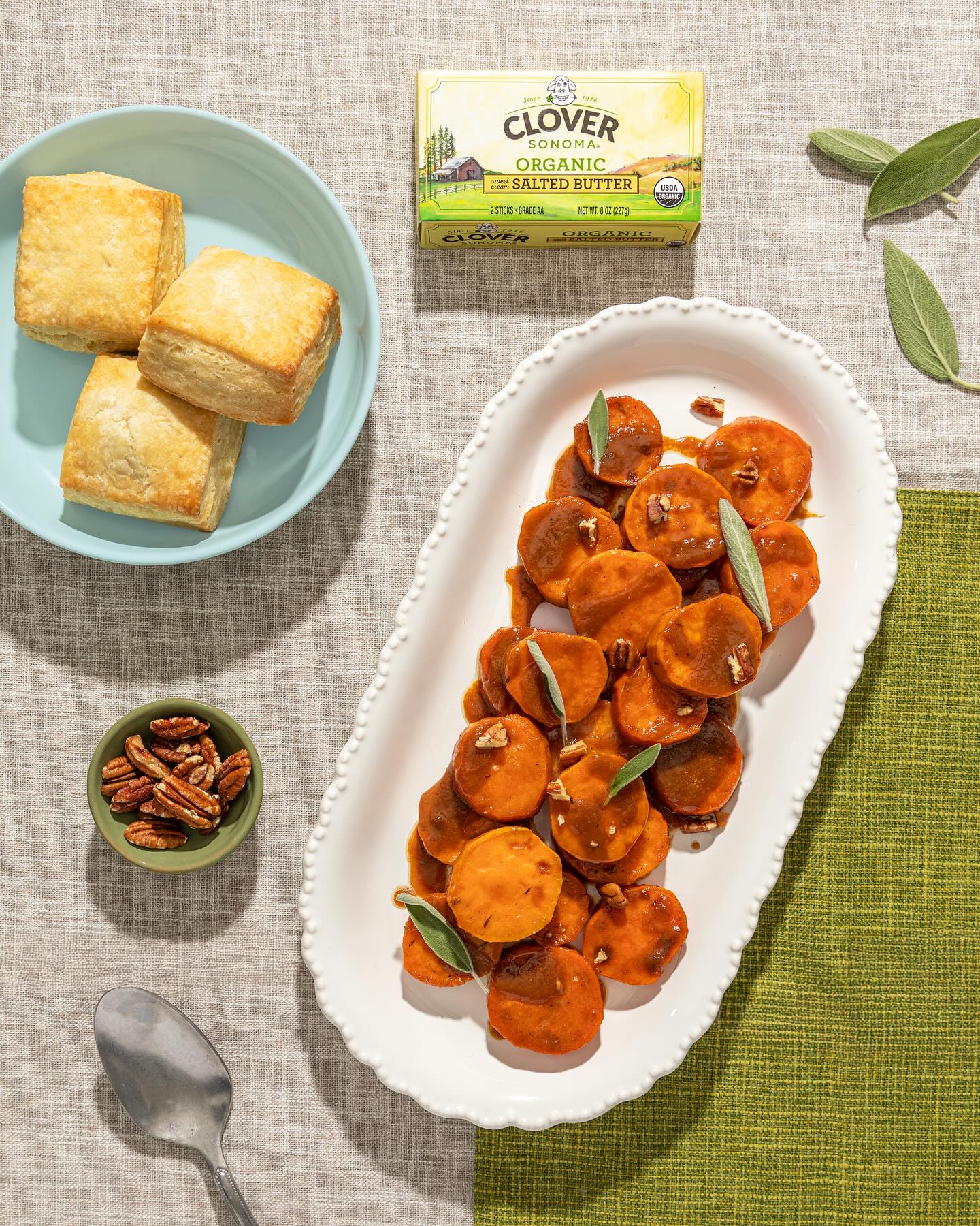 Sweet potatoes + our Organic Sweet Cream Unsalted Butter = holiday magic. 🧈🎉 Give your side dishes the rich, creamy flavor they deserve this season.

#holidayrecipe #recipe #sweetpotatoes #cloversonoma #organicbutter